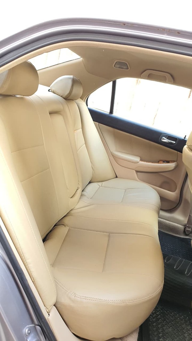 Honda New Accord VTi-L (AT) Second-hand 2004 Honda New Accord VTi-L (AT) for sale in Mumbai-6