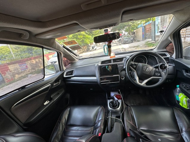 Second-hand 2019 Honda WR-V i-DTEC VX for sale in Agra-3