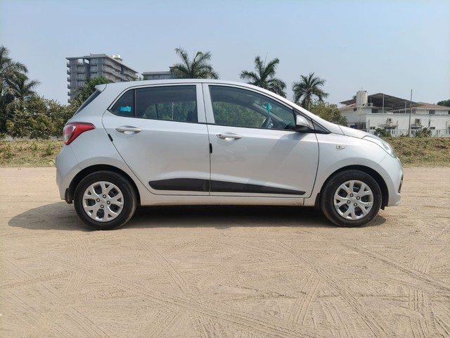Second-hand 2016 Hyundai Grand i10 Magna for sale in Vadodara-1