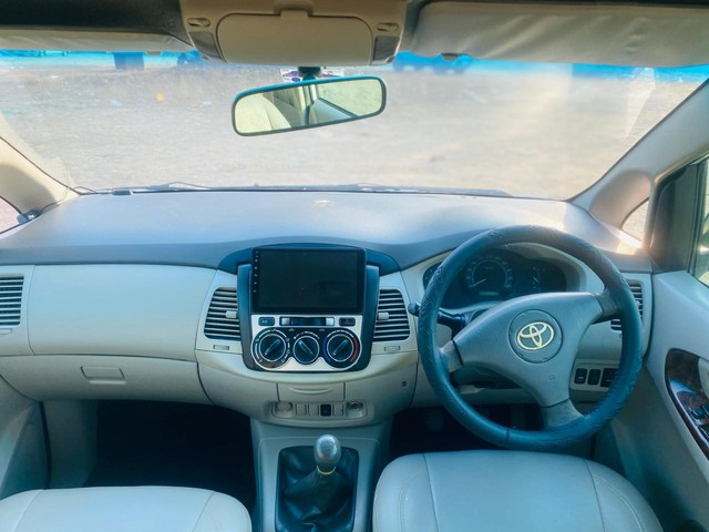 Second-hand 2009 Toyota Innova 2.5 E for sale in Ahmedabad-6