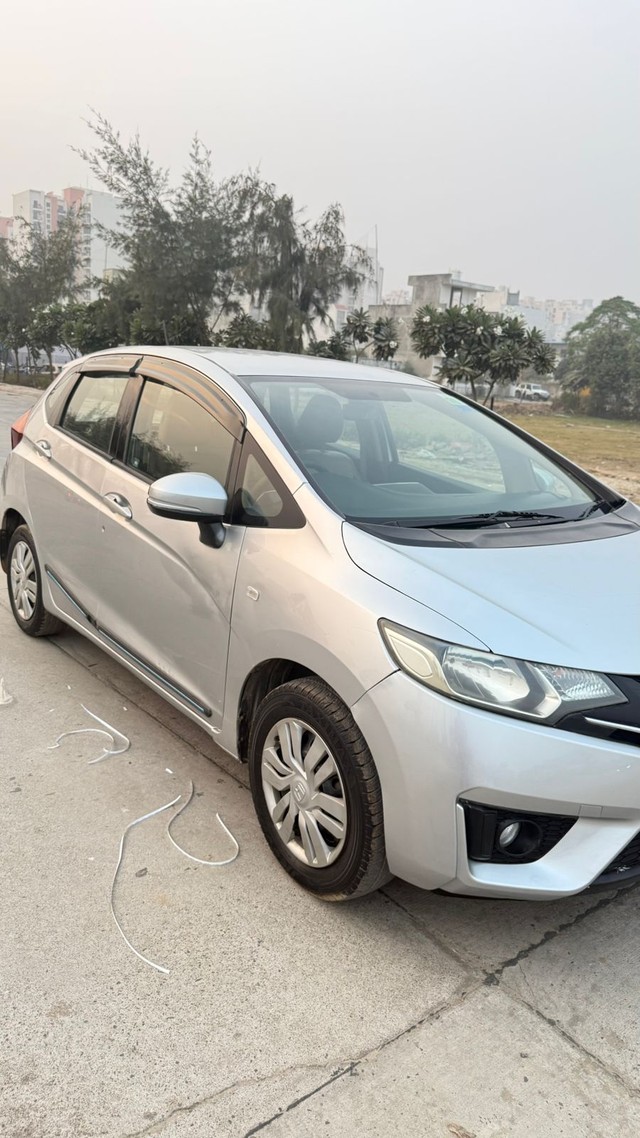 Second-hand 2017 Honda Jazz 1.2 SV i VTEC for sale in Faridabad-5