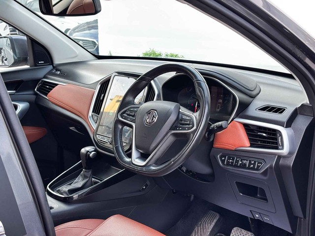 Second-hand 2021 MG Hector Plus Sharp CVT for sale in New Delhi-24