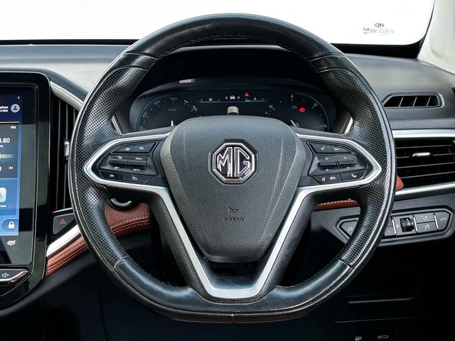 Second-hand 2021 MG Hector Plus Sharp CVT for sale in New Delhi-21