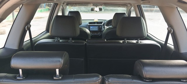 Honda BR-V i-VTEC VX MT Second-hand 2017 Honda BR-V i-VTEC VX MT for sale in New Delhi-12