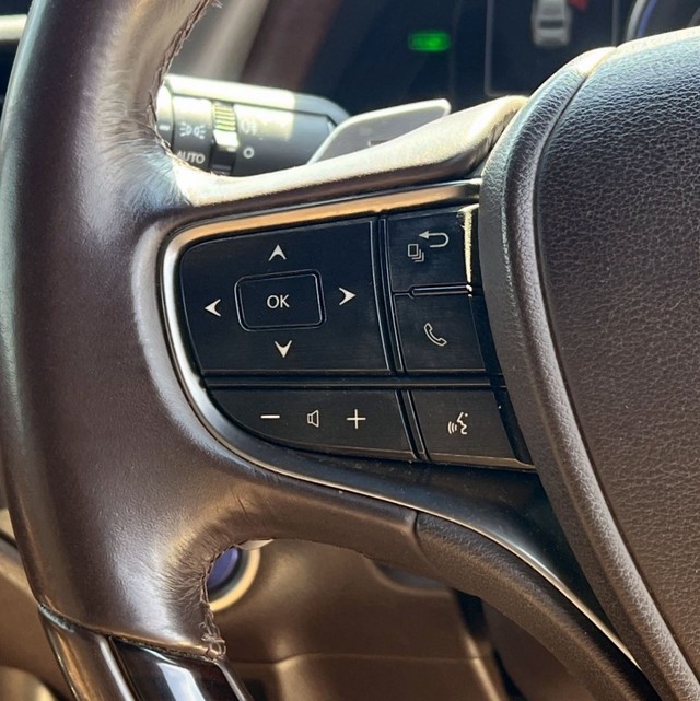 Second-hand 2019 Lexus ES 300h for sale in New Delhi-12