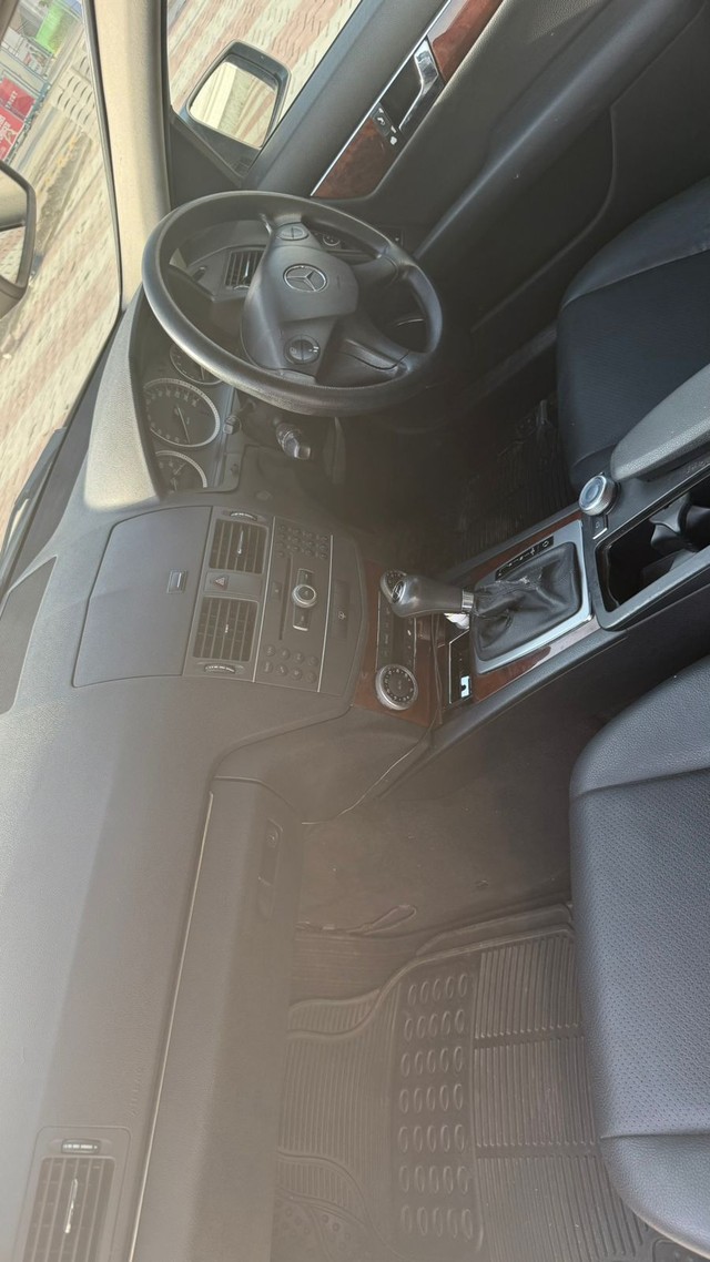 Second-hand 2011 Mercedes-Benz C-Class C 200 CGI Avantgarde for sale in Faridabad-10