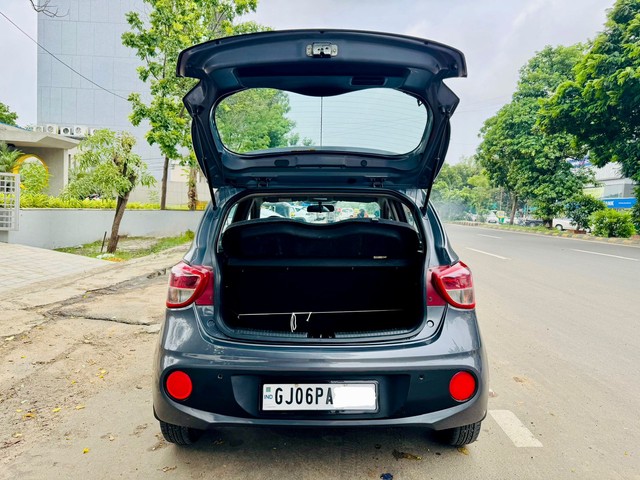 Second-hand 2019 Hyundai Grand i10 1.2 Kappa Sportz BSIV for sale in Vadodara-11
