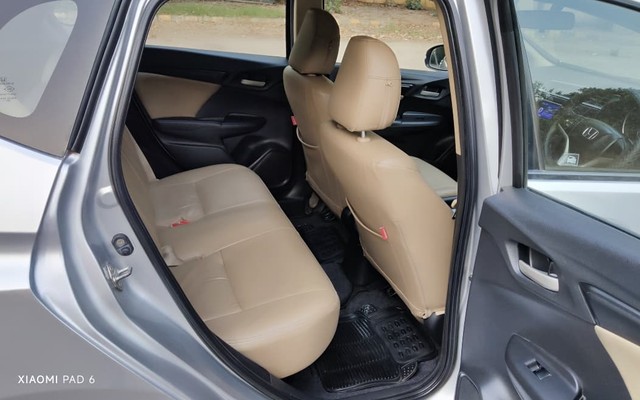 Second-hand 2017 Honda Jazz 1.2 SV i VTEC for sale in New Delhi-18