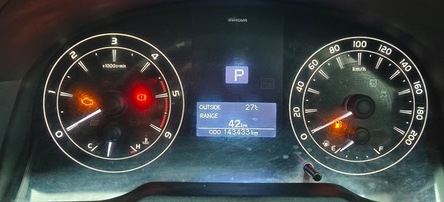 Second-hand 2016 Toyota Innova Crysta 2.8 GX AT BSIV for sale in Vadodara-12