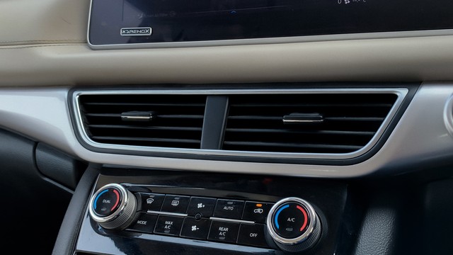 Second-hand 2023 Mahindra XUV700 AX7 7Str AT for sale in New Delhi-25