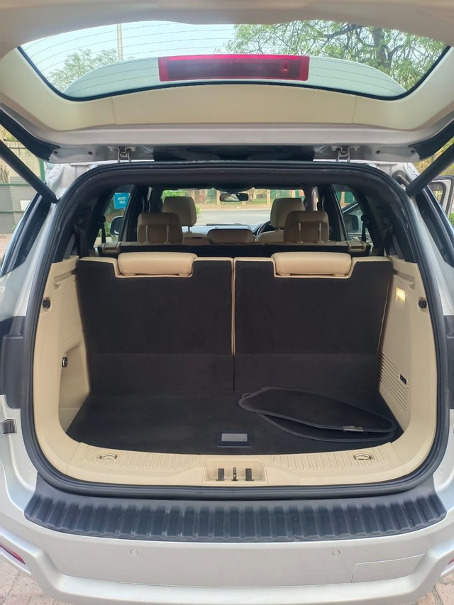 Second-hand 2019 Ford Endeavour 3.2 Titanium AT 4X4 for sale in New Delhi-10