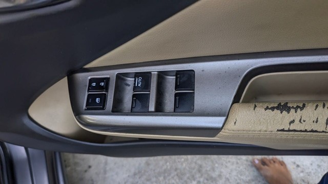 Second-hand 2017 Honda City i VTEC VX for sale in Chennai-8