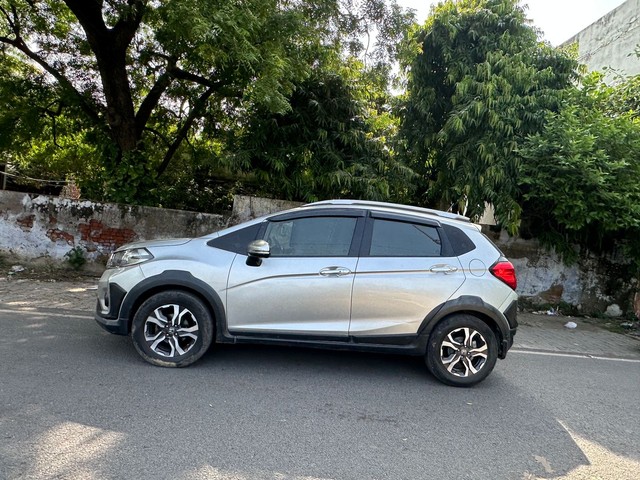 Second-hand 2019 Honda WR-V i-DTEC VX for sale in Agra-2