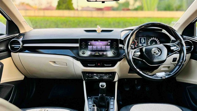 Skoda Slavia 1.0 TSI Ambition BSVI Second-hand 2023 Skoda Slavia 1.0 TSI Ambition BSVI for sale in Surat-1