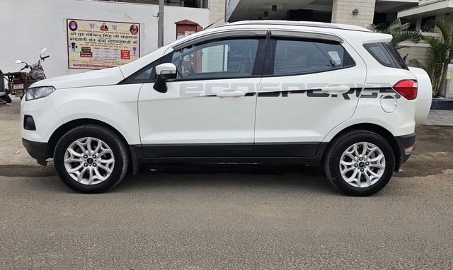 Second-hand 2015 Ford Ecosport 1.5 DV5 MT Titanium for sale in Nagpur-3