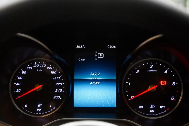 Second-hand 2019 Mercedes-Benz C-Class Progressive C 220d for sale in New Delhi-8