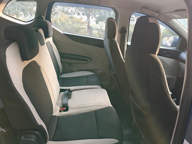 Second-hand 2021 Renault Triber RXT BSVI for sale in Noida-9