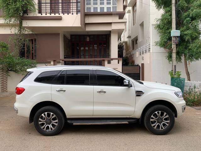 https://images10.gaadi.com/usedcar_image/UP1A.231005.007/original/f078b20d-f464-4178-b738-f3c159450df6.jpg?imwidth=6401