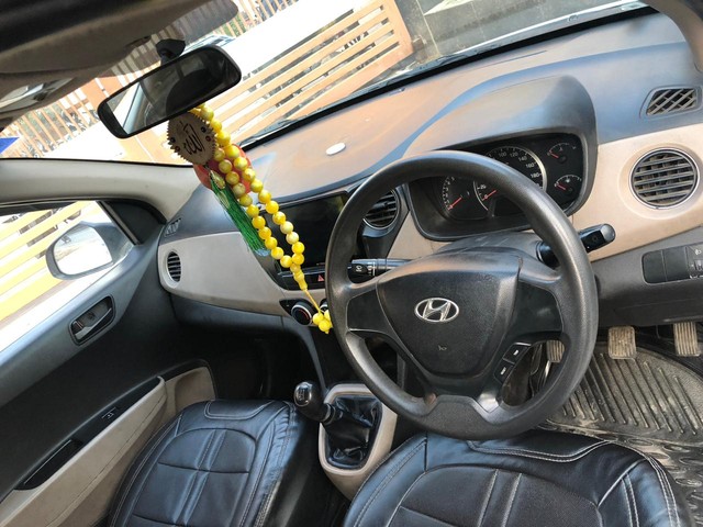 Second-hand 2015 Hyundai i10 Magna 1.1L for sale in Kanpur-9