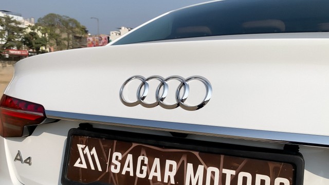 Second-hand 2021 Audi A4 Premium Plus for sale in New Delhi-28