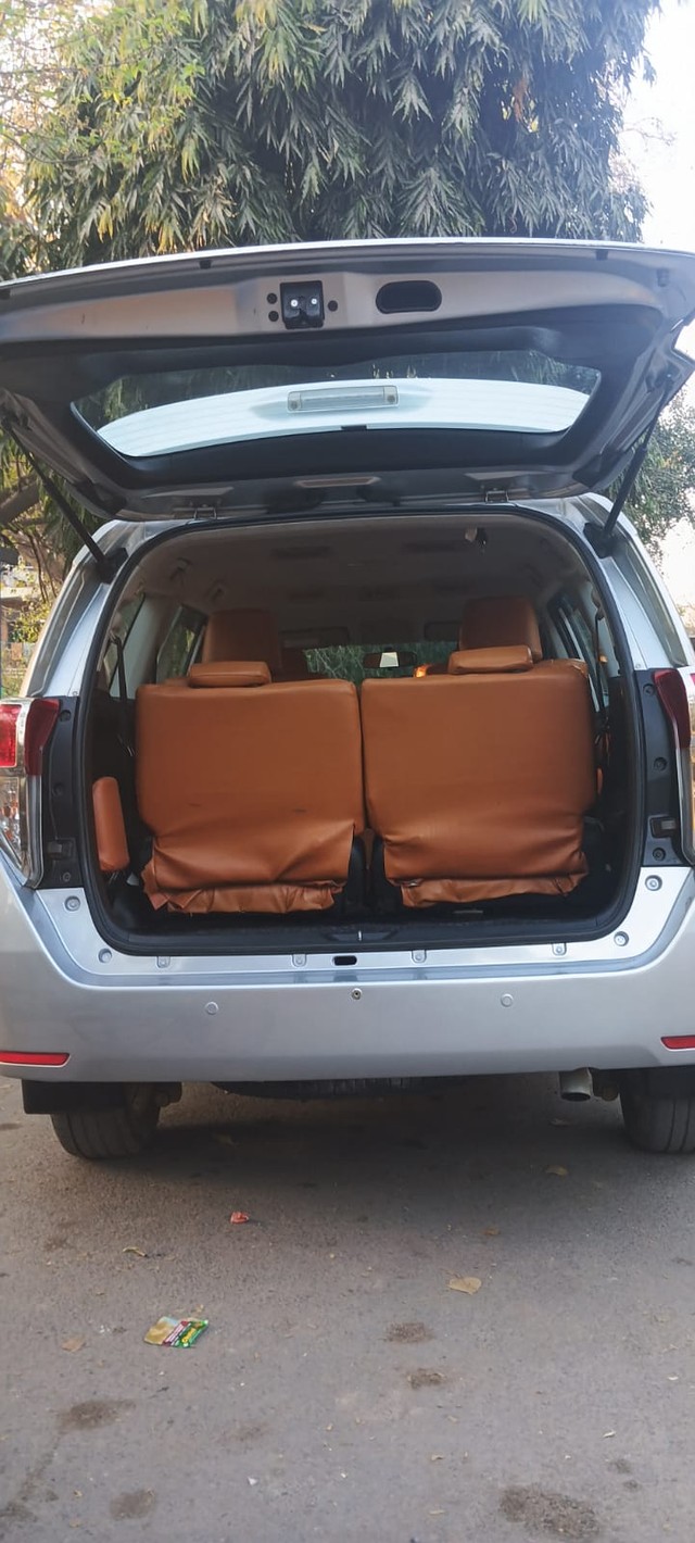 Second-hand 2016 Toyota Innova 2.5 GX (Diesel) 7 Seater BS IV for sale in New Delhi-5