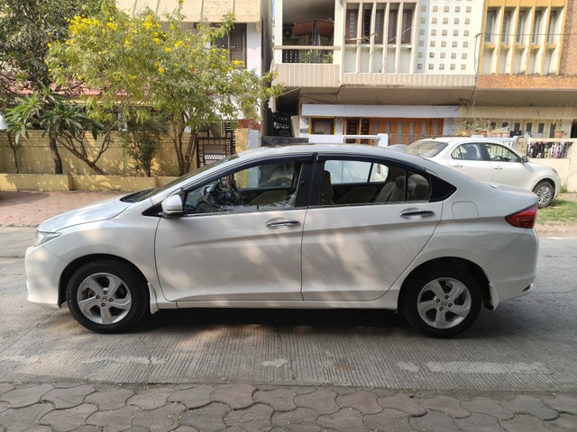 Second-hand 2014 Honda City i VTEC VX for sale in Indore-3