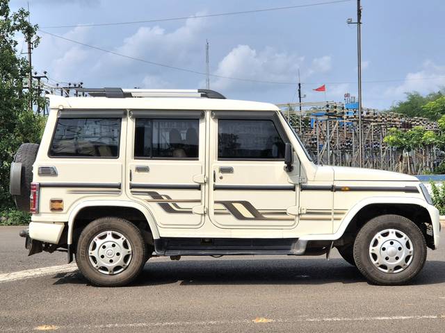 https://images10.gaadi.com/usedcar_image/UP1A.231005.007/original/f8d9ba1d-cbce-482f-b72f-1cb984af91df.jpg?imwidth=6401