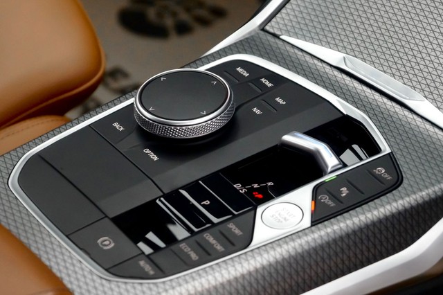 Second-hand 2023 BMW 3 Series Long Wheelbase 320Ld M Sport GL for sale in New Delhi-10