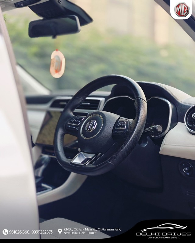 Second-hand 2023 MG Astor Smart CVT for sale in New Delhi-4