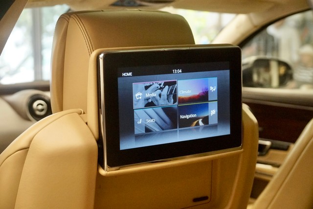 Second-hand 2017 Jaguar XJ 2.0L Portfolio for sale in New Delhi-9