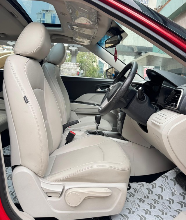 Mahindra XUV300 W8 Opt Diesel Second-hand 2023 Mahindra XUV300 W8 Opt Diesel for sale in Mumbai-9