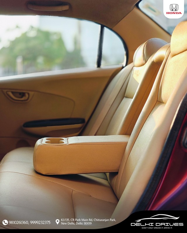 Second-hand 2013 Honda Amaze S i-Vtech for sale in New Delhi-11