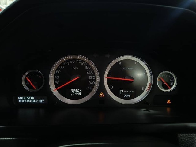 Second-hand 2013 Volvo XC90 D5 AWD for sale in Bangalore-6