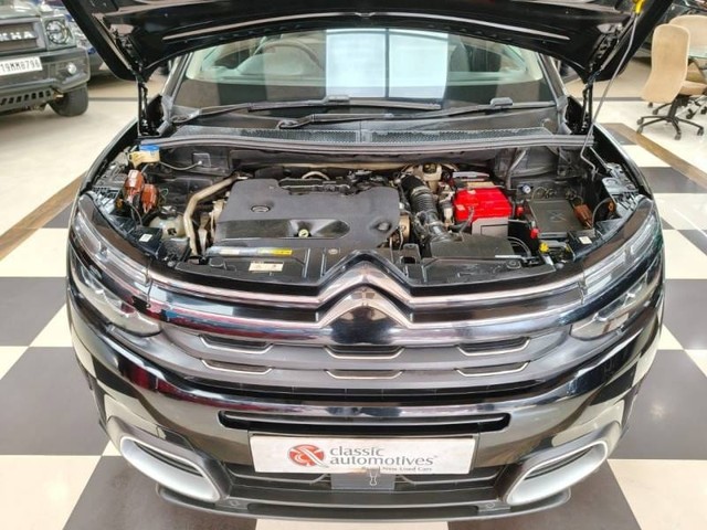 Second-hand 2021 Citroen C5 Aircross Shine for sale in Bangalore-11