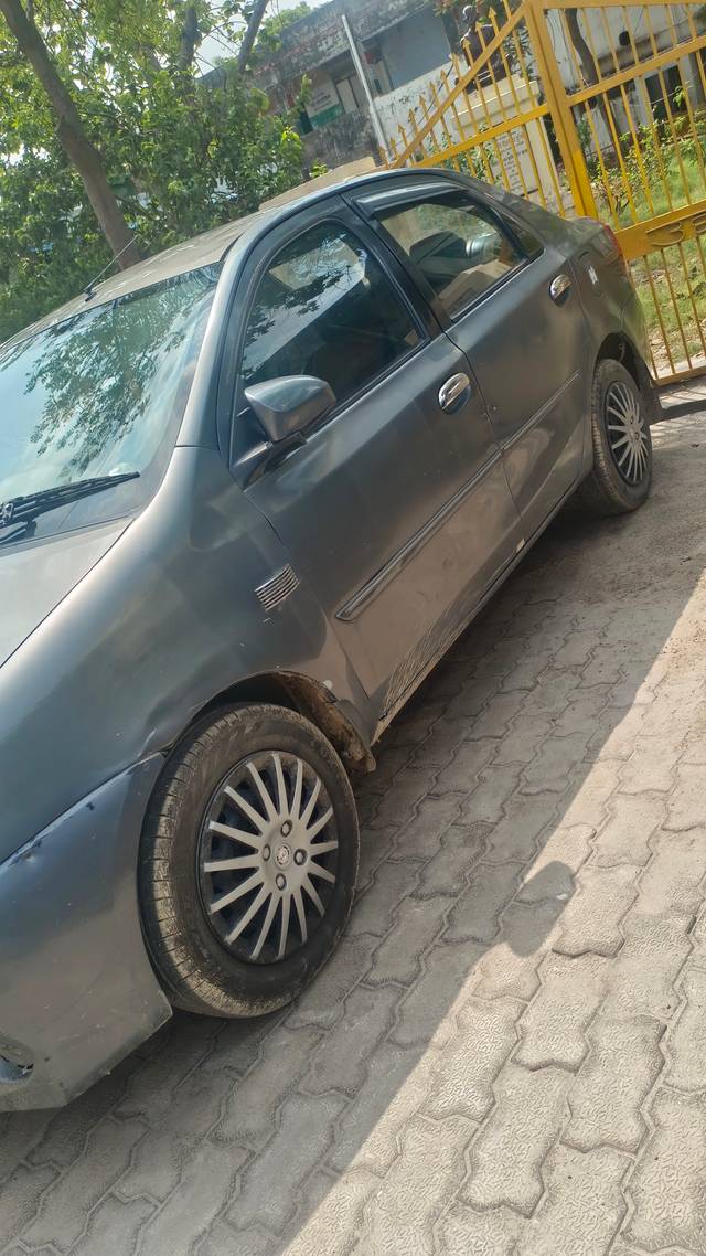https://images10.gaadi.com/usedcar_image/UP1A.231005.007_IN/original/495f4bb6-5d6e-41d2-8745-b2516c2b4791.jpg?imwidth=6401