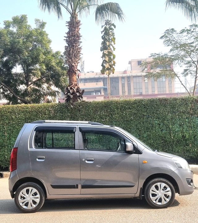Second-hand 2018 Maruti Wagon R VXI Optional for sale in New Delhi-1