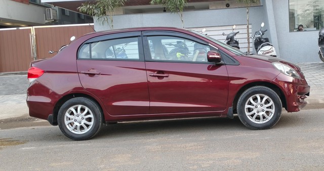 Second-hand 2013 Honda Amaze VX i-Vtech for sale in Nagpur-1