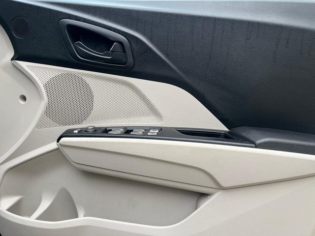 Second-hand 2019 Mahindra XUV300 W6 BSIV for sale in Bangalore-12