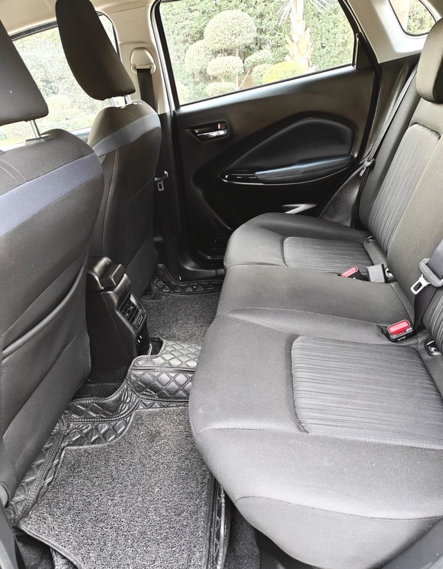 Second-hand 2023 Maruti Baleno Zeta CNG for sale in New Delhi-12