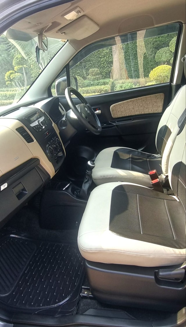 Second-hand 2018 Maruti Suzuki Wagon R VXI Optional for sale in New Delhi-9