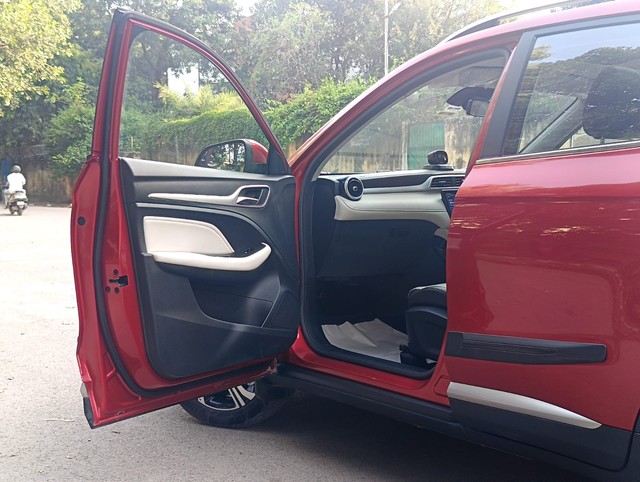 Second-hand 2022 MG Astor Sharp CVT BSVI for sale in New Delhi-14