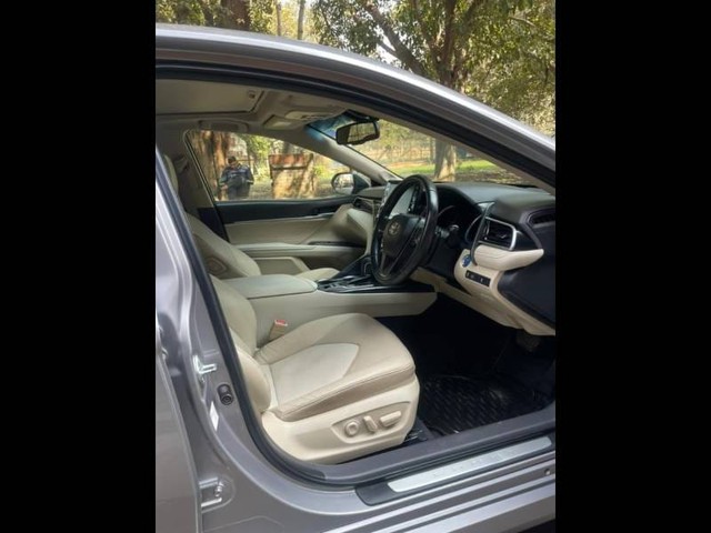 Second-hand 2024 Toyota Camry 2.5 Hybrid for sale in New Delhi-7