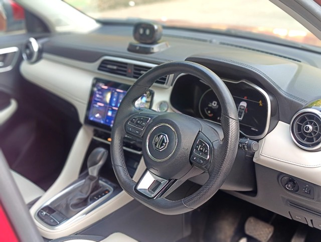 Second-hand 2022 MG Astor Sharp CVT BSVI for sale in New Delhi-17