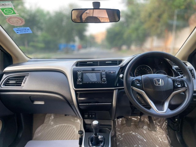 Second-hand 2016 Honda City i VTEC V for sale in New Delhi-10