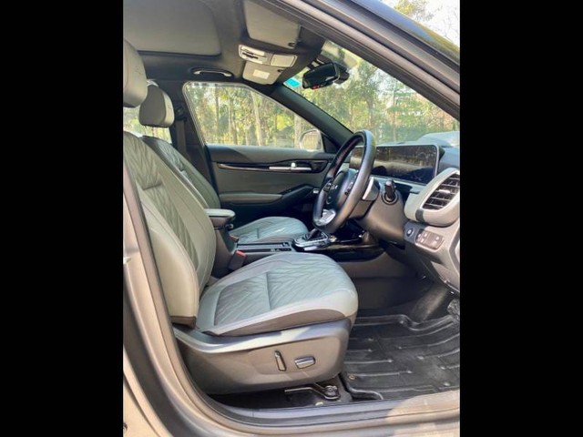 Second-hand 2024 Kia Seltos X-Line S Turbo DCT for sale in New Delhi-3
