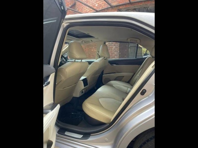 Second-hand 2024 Toyota Camry 2.5 Hybrid for sale in New Delhi-9