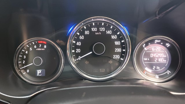 Second-hand 2019 Honda City i-VTEC CVT V for sale in New Delhi-7