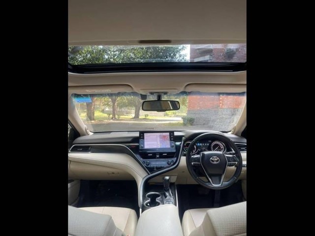 Second-hand 2024 Toyota Camry 2.5 Hybrid for sale in New Delhi-5