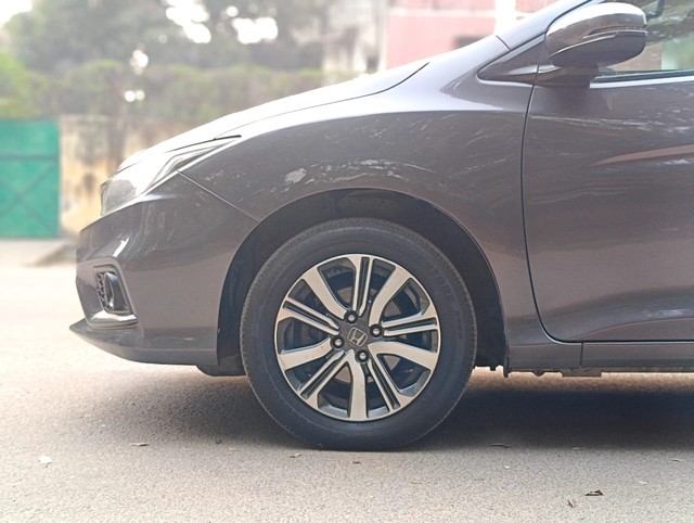 Second-hand 2019 Honda City i-VTEC CVT V for sale in New Delhi-9