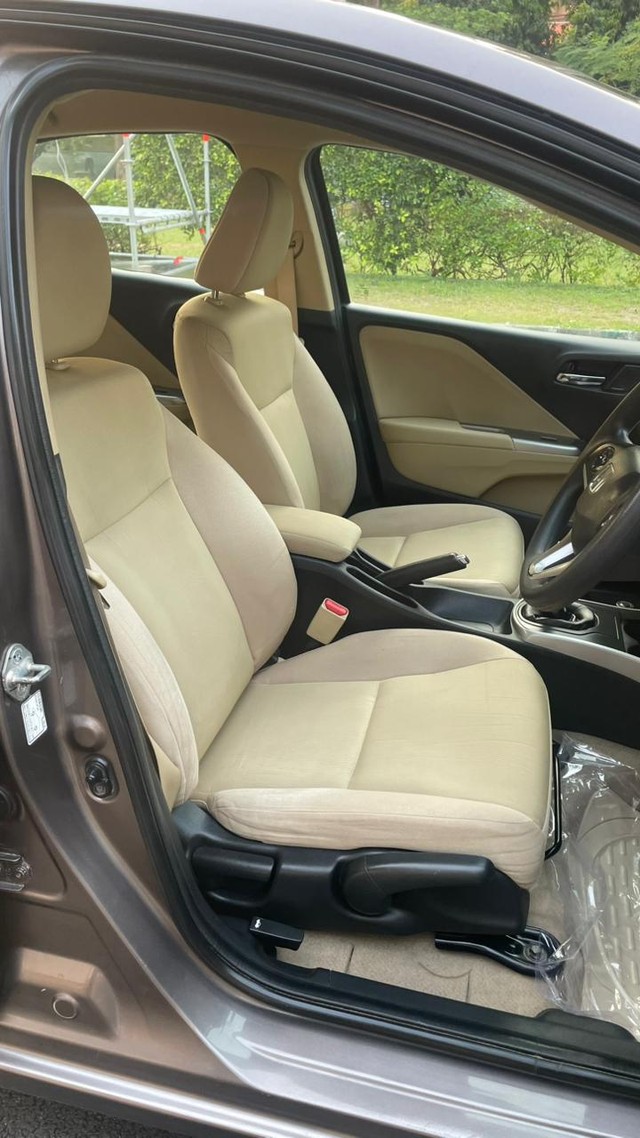 Second-hand 2016 Honda City i VTEC V for sale in New Delhi-13